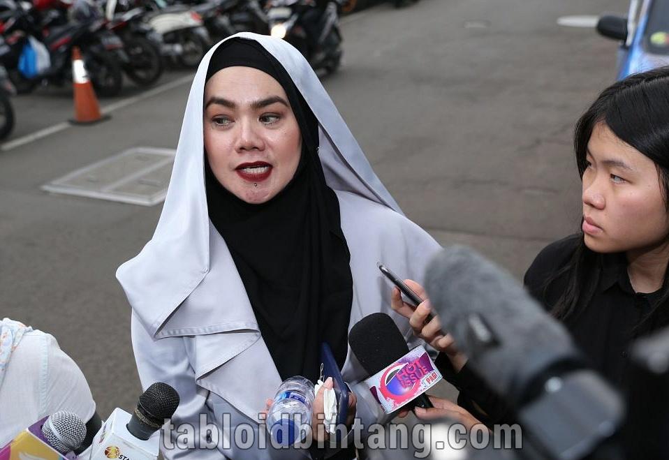 Sering Jenguk ke Penjara, Sarita Abdul Mukti Ikhlas Suami Memilih Jennifer Dunn Sering Jenguk ke Penjara, Sarita Abdul Mukti Ikhlas Suami Memilih Jennifer Dunn