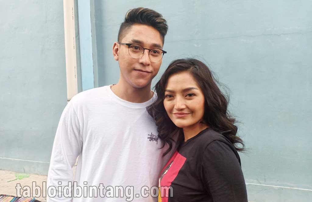 Diet Gagal, Busana Prewed Siti Badriah Terpaksa Dirombak Diet Gagal, Busana Prewed Siti Badriah Terpaksa Dirombak