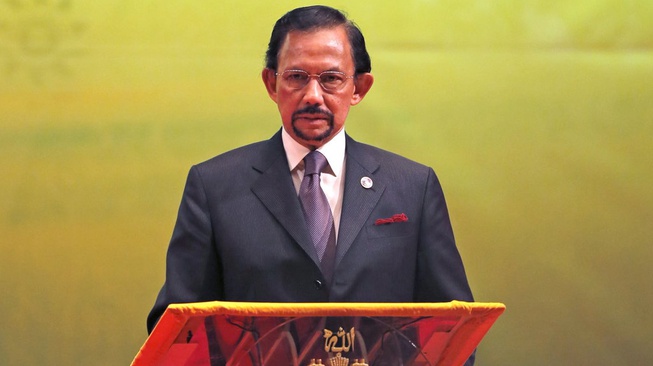 Sultan Bolkiah dalam Lingkaran Mobil Mewah Sultan Bolkiah dalam Lingkaran Mobil Mewah