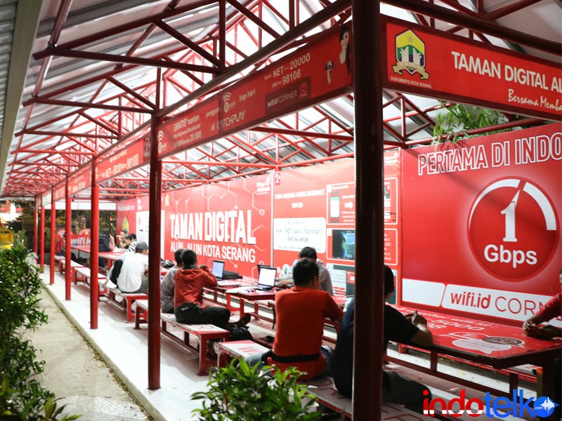 Telkom Raih Best Wi-Fi Service Provider di Wi-Fi NOW Award 2019 Telkom Raih Best Wi-Fi Service Provider di Wi-Fi NOW Award 2019