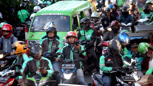 Perluasan Kenaikan Tarif Ojol di 88 Kota, Siapa yang Diuntungkan? Perluasan Kenaikan Tarif Ojol di 88 Kota, Siapa yang Diuntungkan?