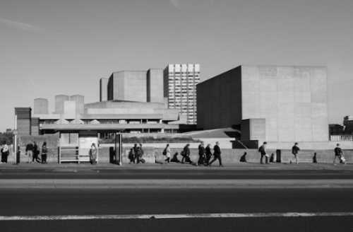 Bangunan Kuno Beraliran Brutalism di London 