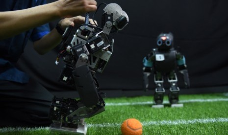 ITS Kenalkan Tiga Robot Terbarunya ITS Kenalkan Tiga Robot Terbarunya