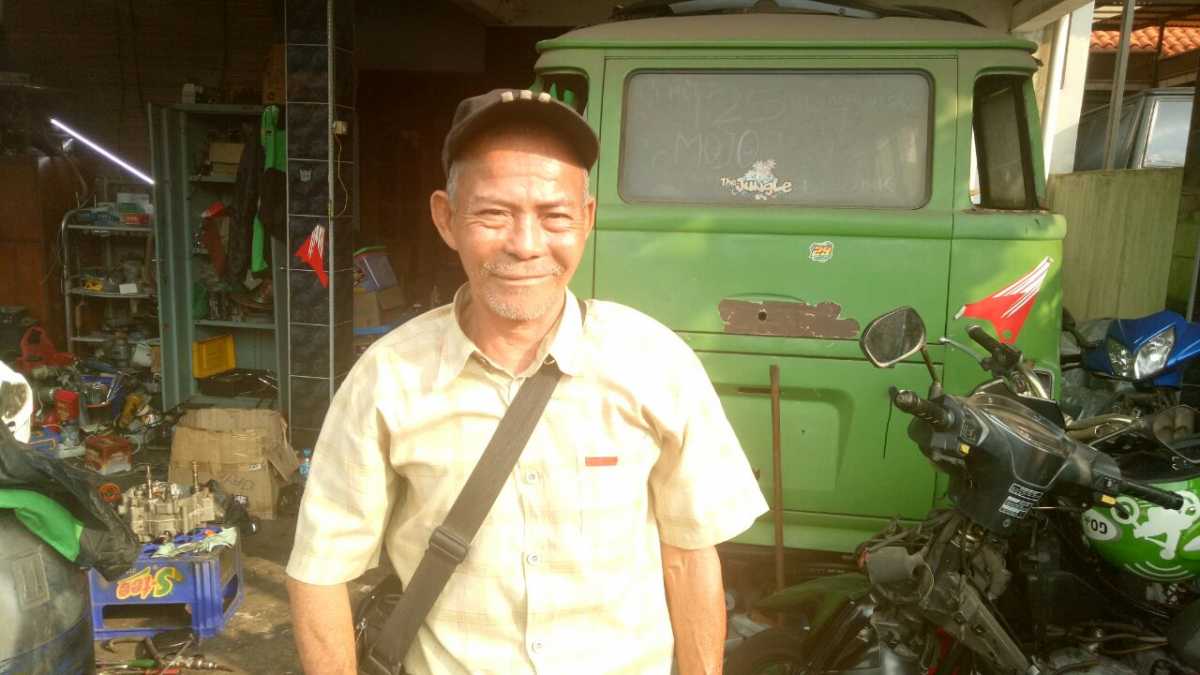 Mang Ojo, Ojek 64 Tahun yang Viral, Bukan Driver Gojek Mang Ojo, Ojek 64 Tahun yang Viral, Bukan Driver Gojek
