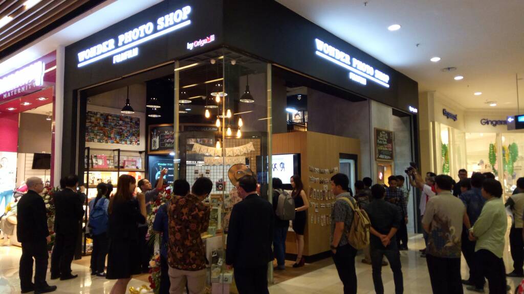 Buka Wonder Photo Shop, Fujifilm Mau Bangkitkan Budaya Cetak Foto Buka Wonder Photo Shop, Fujifilm Mau Bangkitkan Budaya Cetak Foto