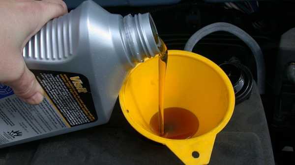Perlukah Ganti Oli Mesin Mobil Saat Servis Pertama? Perlukah Ganti Oli Mesin Mobil Saat Servis Pertama?
